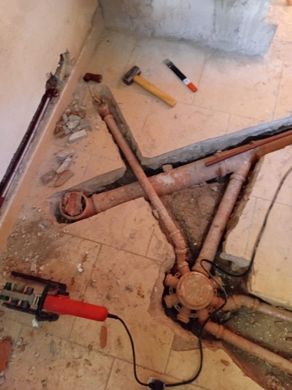 Trabajo de plomería y cañerías